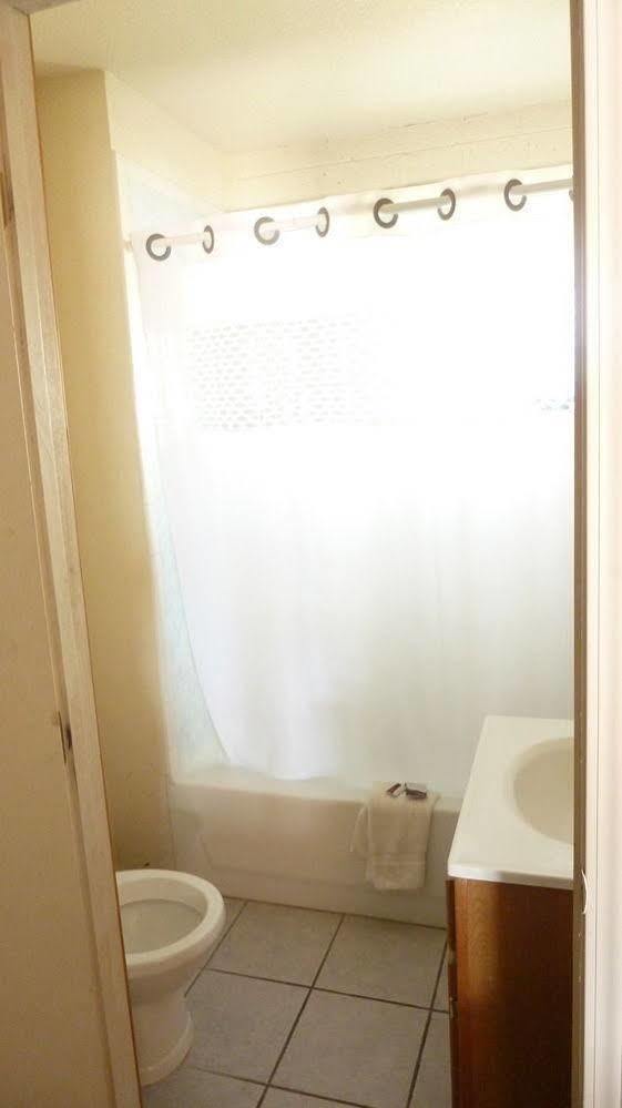 Executive Inn 德明 外观 照片