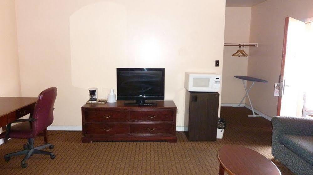Executive Inn 德明 外观 照片
